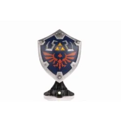 Legend Of Zelda: Breath Of The Wild - Hylian Shield - Collectors Edition With Led Stand [Nintendo] -Modelos Tienda De Ventas legend of zelda breath of the wild hylian shield standard edition ver nintendo 1 30
