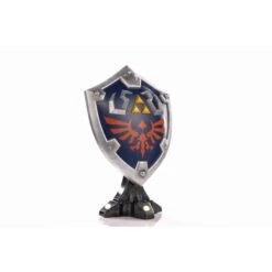 Legend Of Zelda: Breath Of The Wild - Hylian Shield - Collectors Edition With Led Stand [Nintendo] -Modelos Tienda De Ventas legend of zelda breath of the wild hylian shield standard edition ver nintendo 1 31