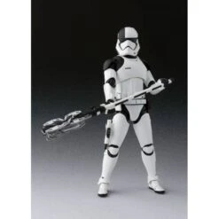 Bandai Star Wars: The Last Jedi - First Order Executioner [SH Figuarts] -Modelos Tienda De Ventas star wars the last jedi first order executioner sh figuarts 1 3